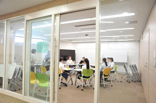 13グループ学習室.JPG