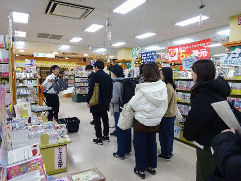 選書ツアーの様子2